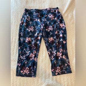 Avia floral print cropped athletic leggings yoga pants size XL